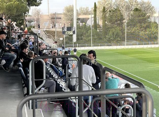 挖角?阿尔特塔现身皇马基地 观看青年队马德里德比